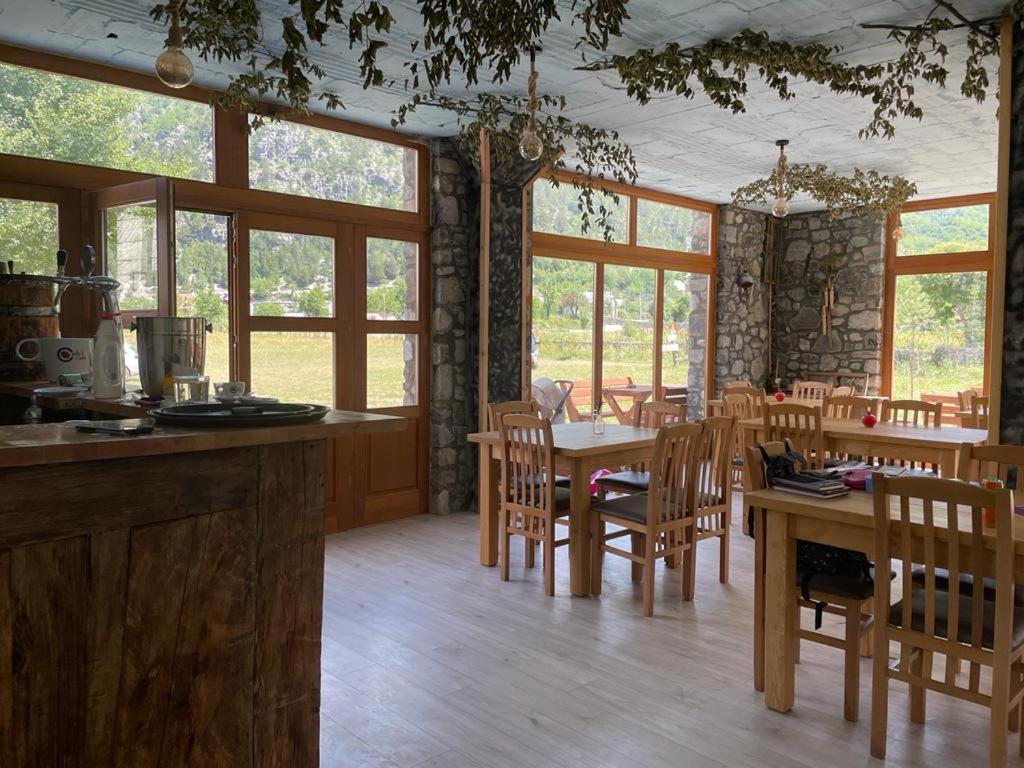 Petriti Camping & Restaurant Theth